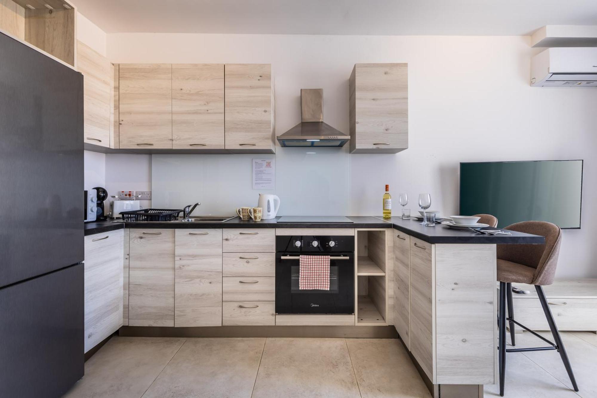 Kunsu'S Apartment 5 Min Walk From St Julians San Gwann Bagian luar foto